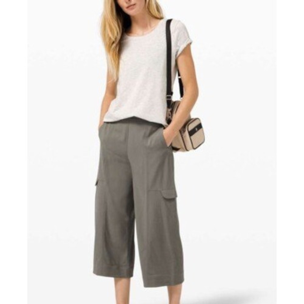 Lululemon Metropolis Maven Crop Pant Women 8 Grey Cupro Blend High Rise Wide Leg